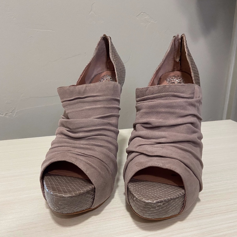 Vince Camuto Kidsuede Shoes